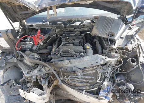 2012 Mercedes-Benz C 250 Luxury/Sport из США, поврежденный, VIN WDDGF4HB6CR215883